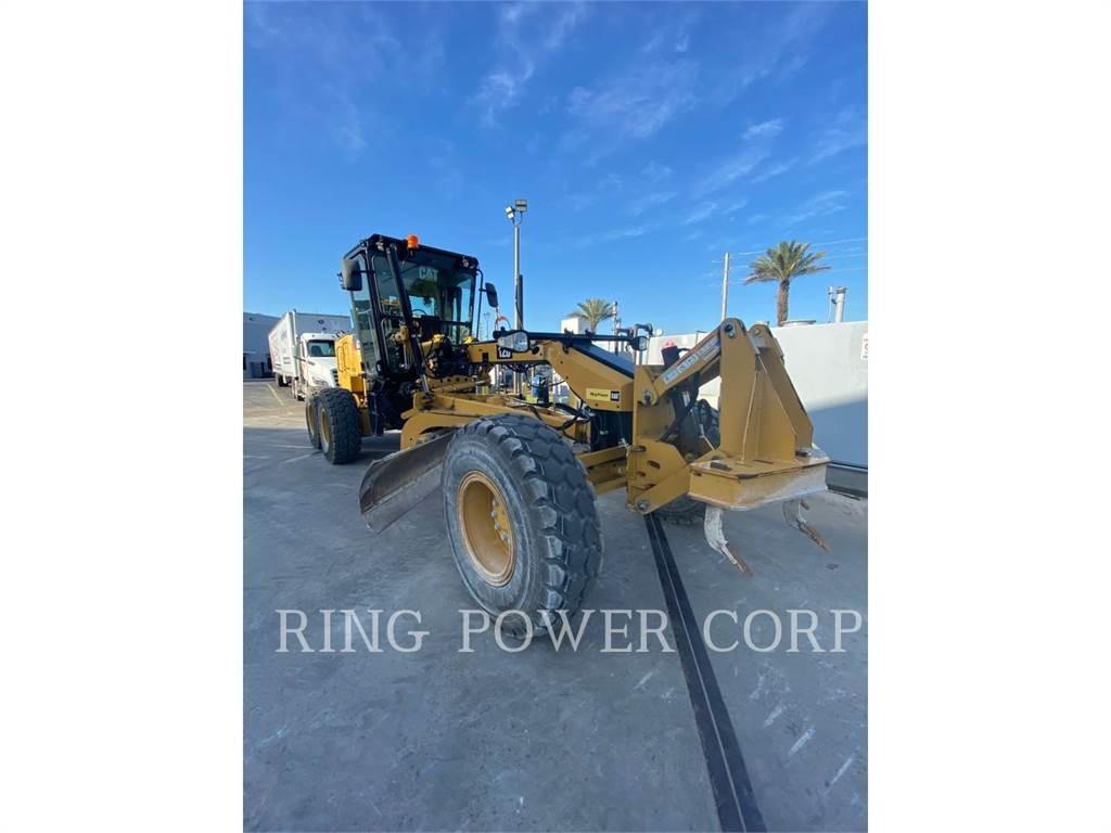 CAT 120 LVR 平土機