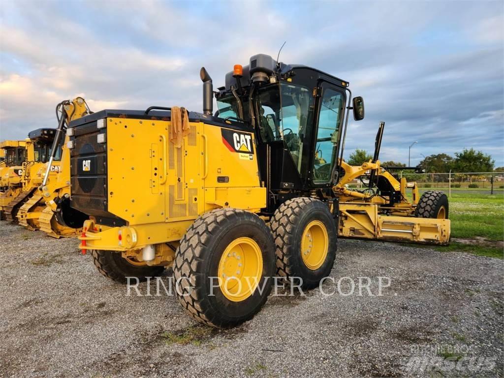 CAT 120 LVR 平土機