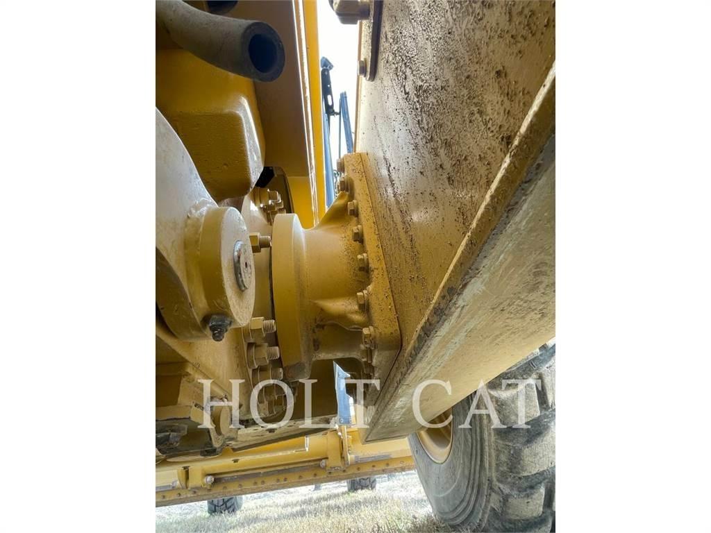 CAT 120M2 平土機