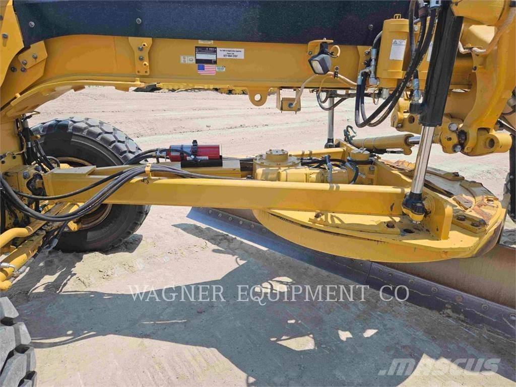 CAT 120M2 AWD 平土機