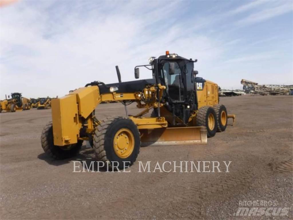 CAT 120M2AWD 平土機
