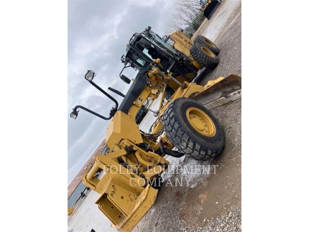 CAT 120M2AWD 平土機