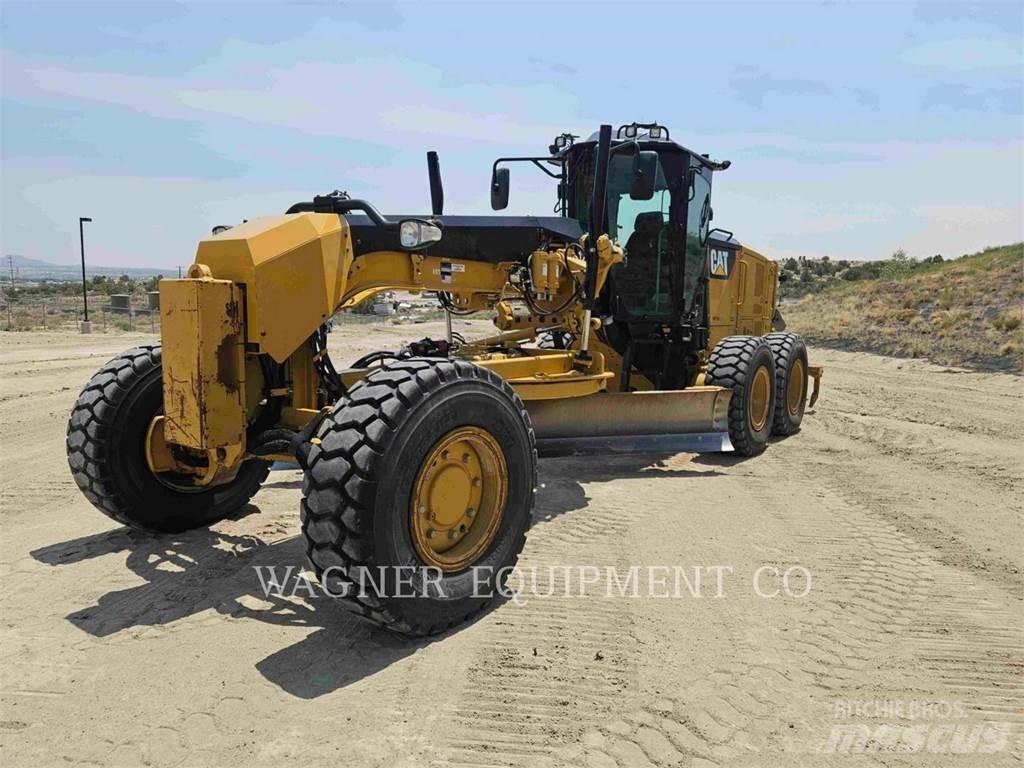 CAT 120M2AWD 平土機