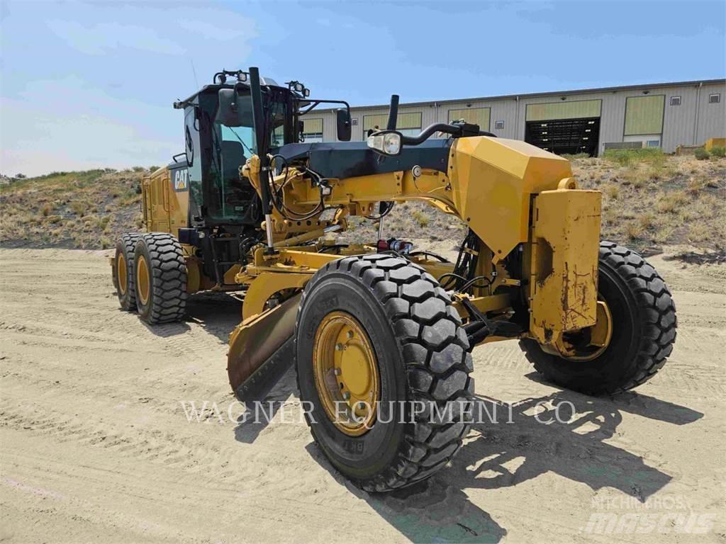 CAT 120M2AWD 平土機