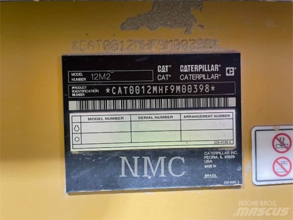 CAT 12M2 平土機