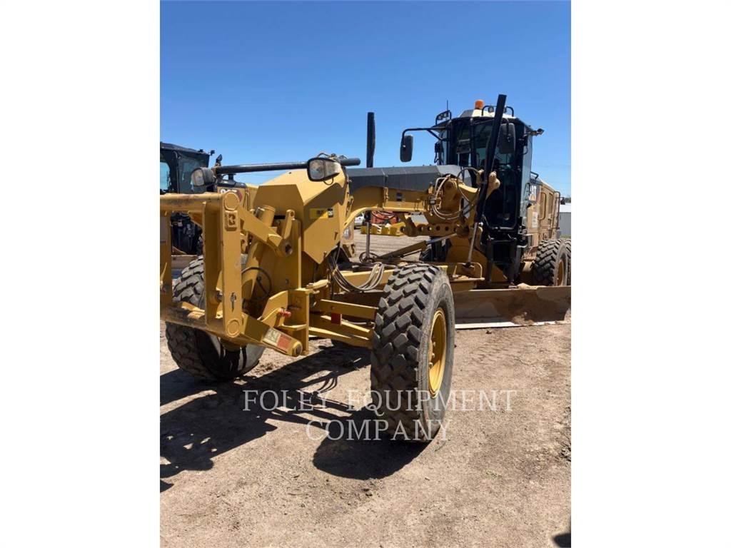 CAT 12M2 平土機