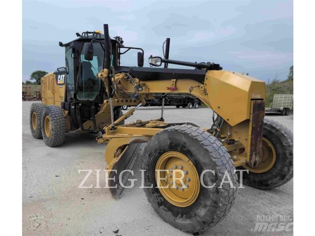 CAT 12M2 平土機