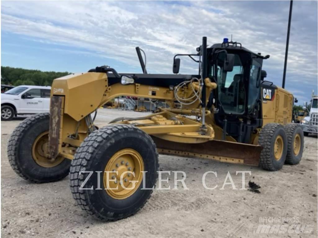 CAT 12M2 平土機