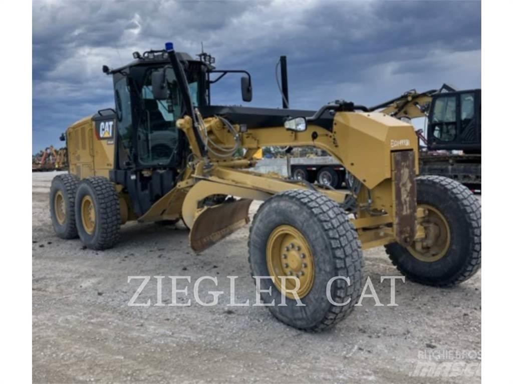 CAT 12M2 平土機
