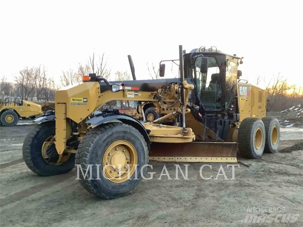 CAT 12M2 AWD 平土機