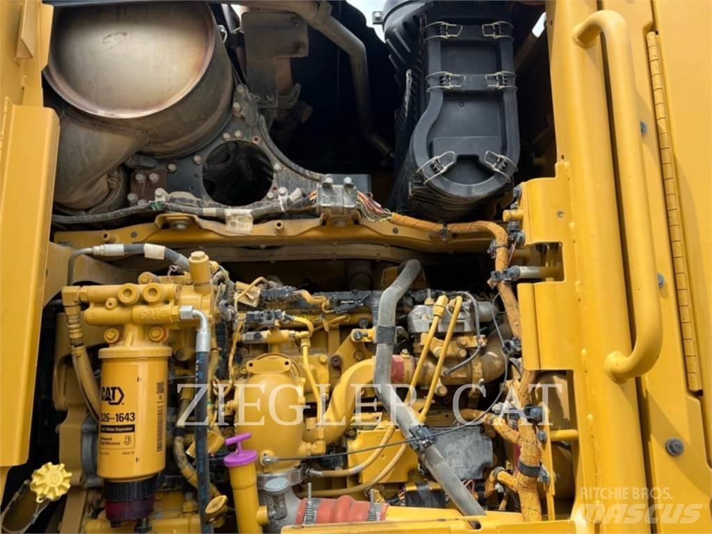 CAT 12M2AWD 平土機