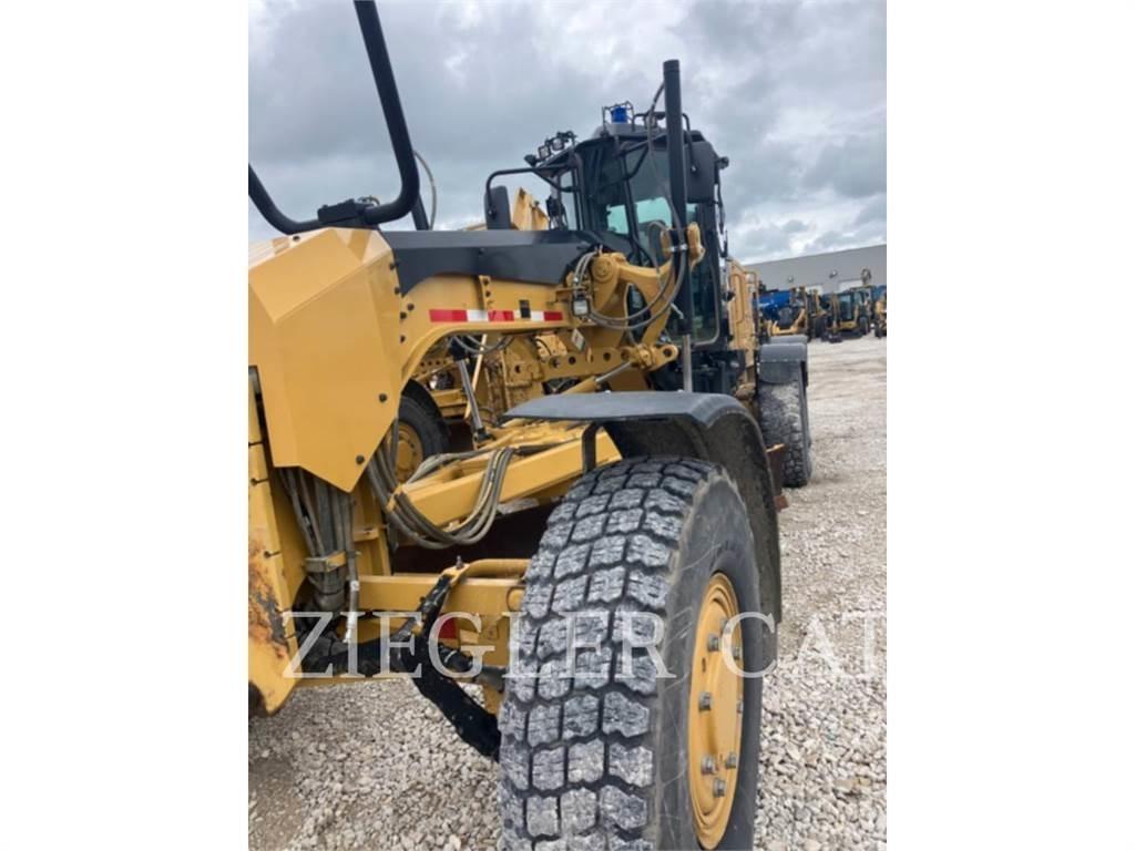 CAT 12M2AWD 平土機