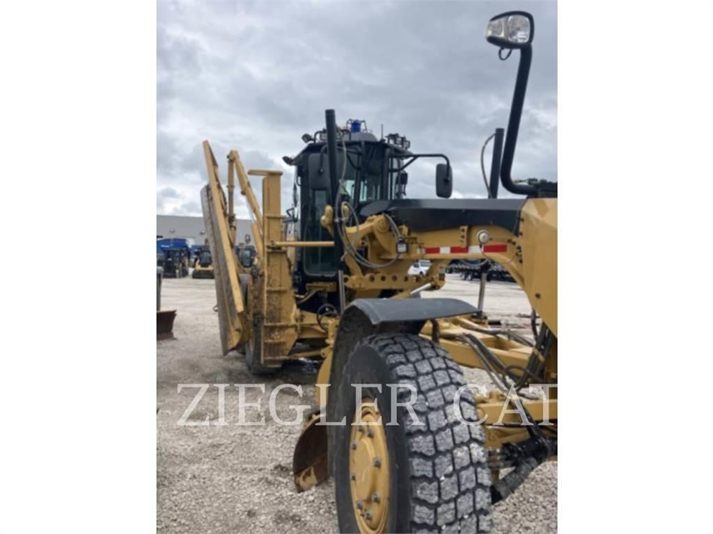 CAT 12M2AWD 平土機
