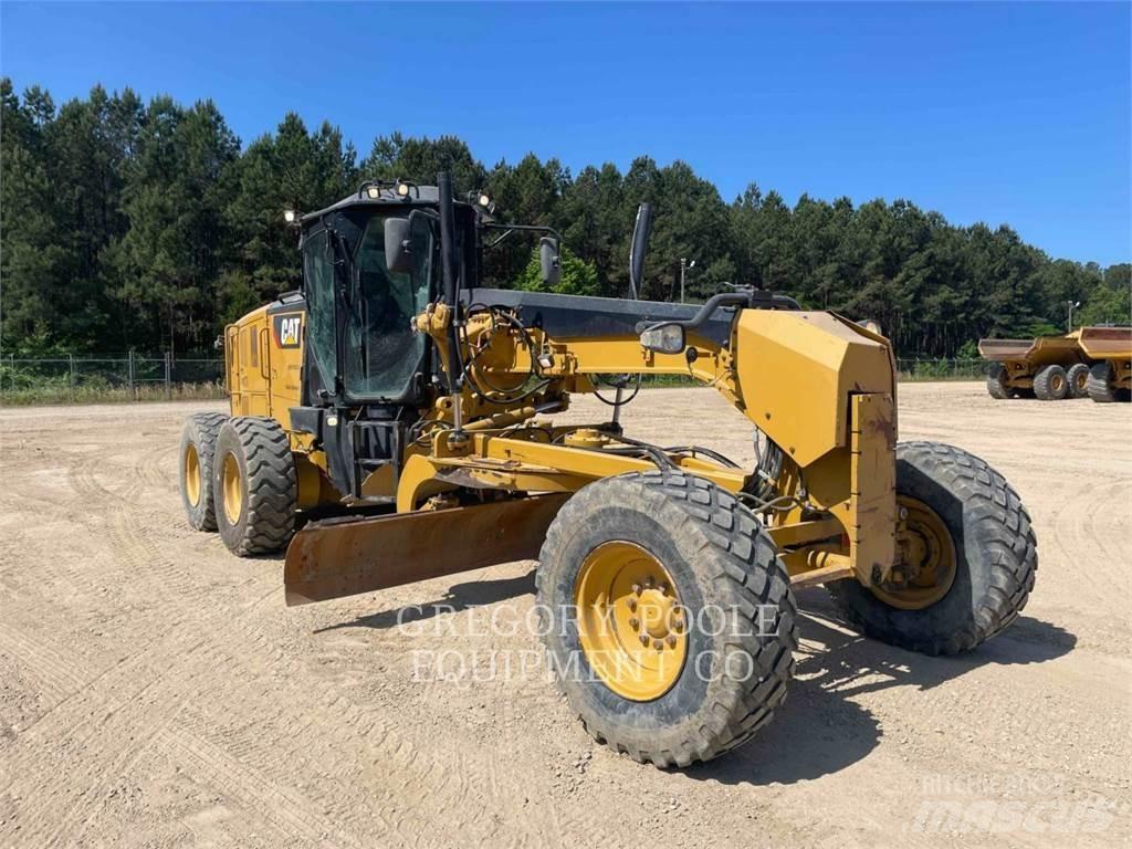 CAT 12M3 平土機