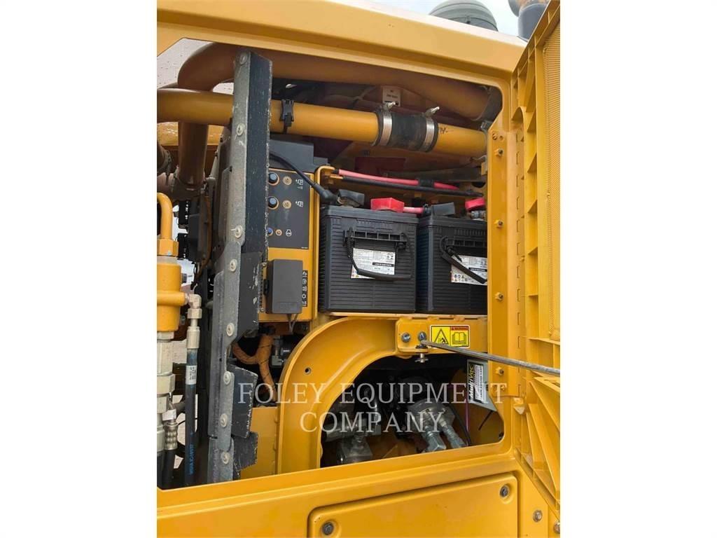CAT 12M3 平土機