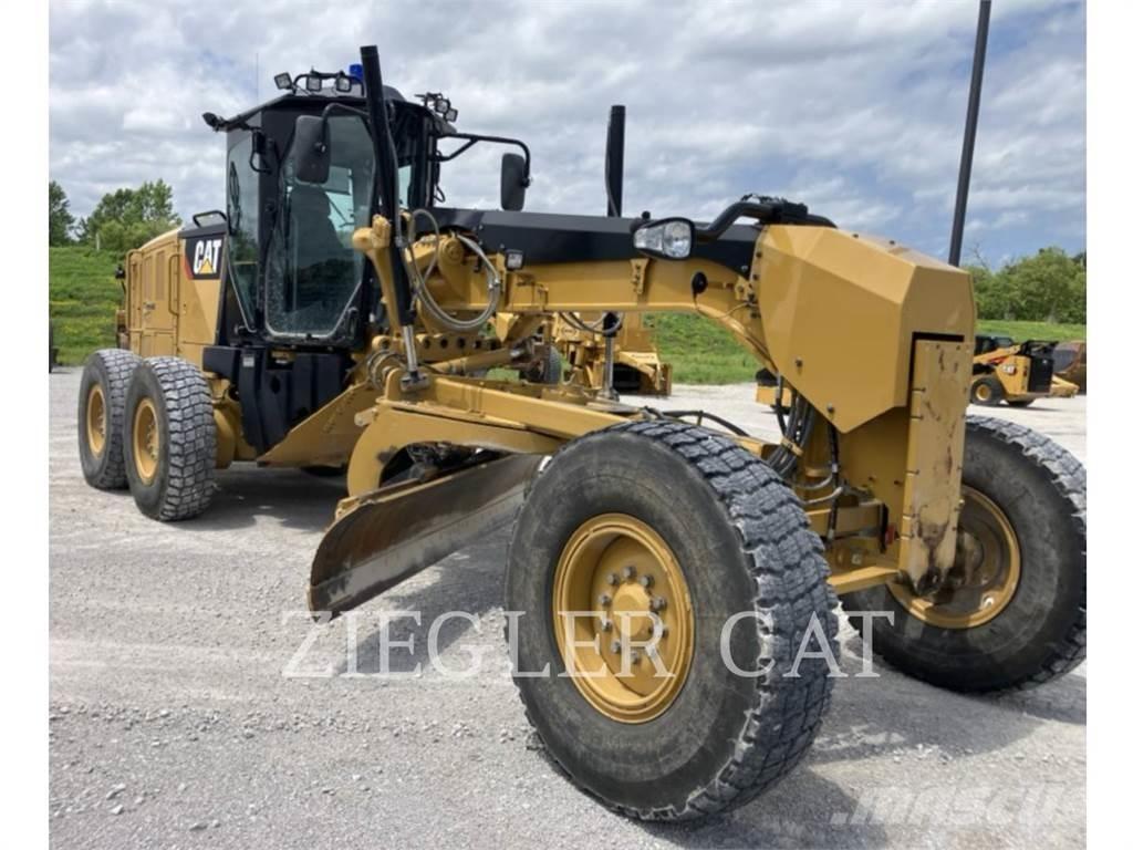 CAT 12M3 平土機