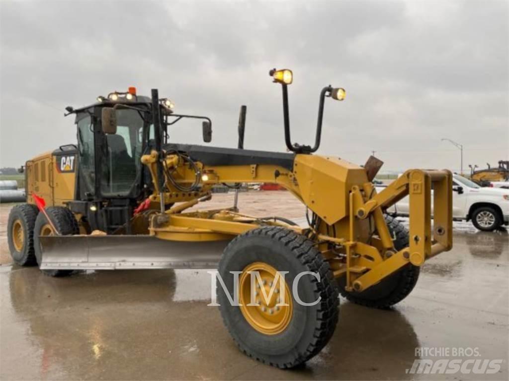 CAT 12M3 平土機