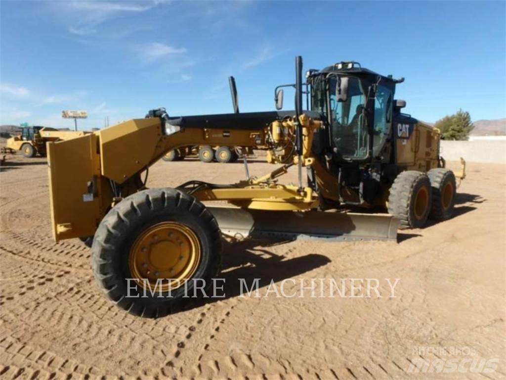 CAT 12M3 AWD 平土機