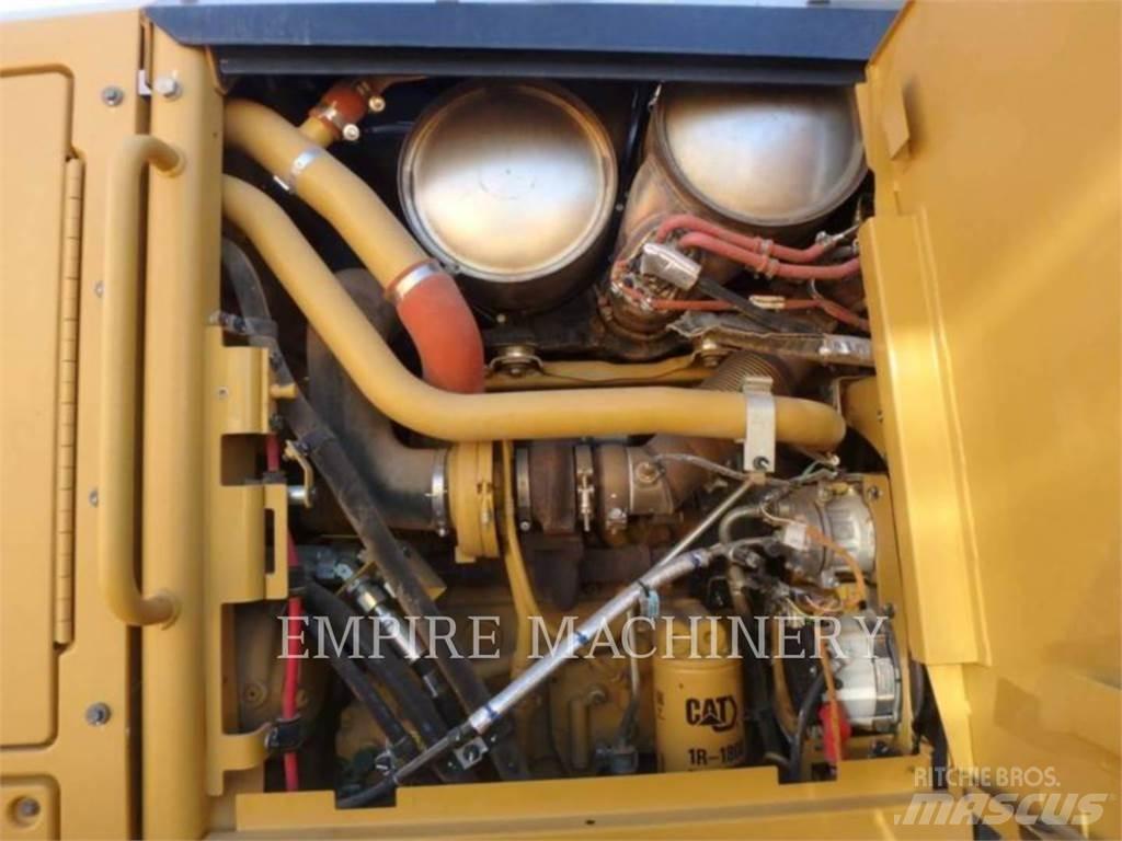 CAT 12M3 AWD 平土機