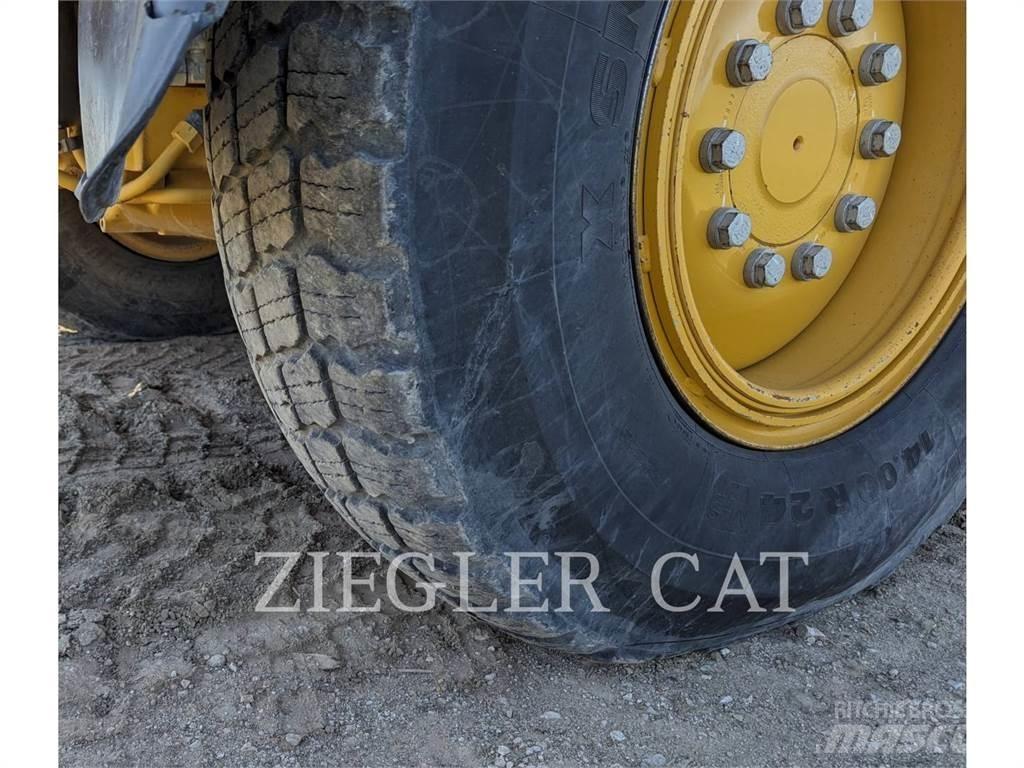 CAT 12M3AWD 平土機