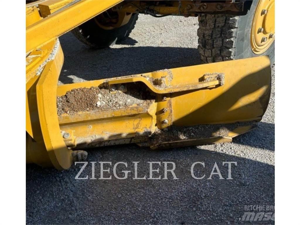 CAT 12M3AWD 平土機