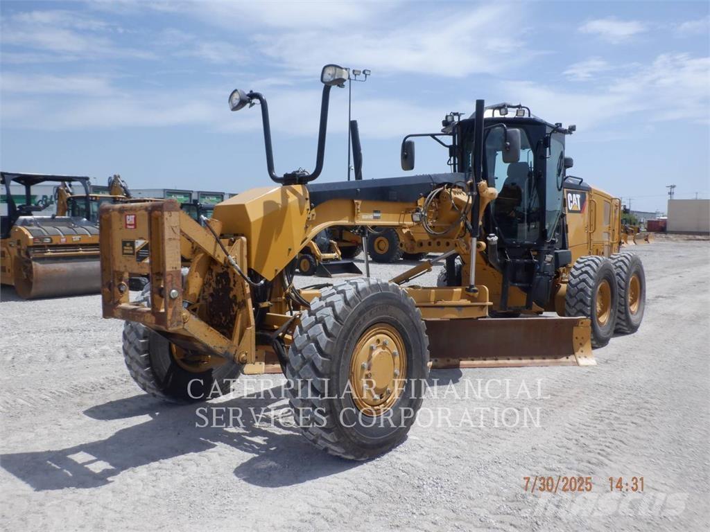CAT 12M3AWD 平土機