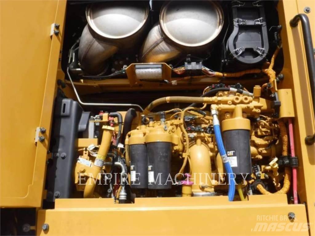 CAT 14-15 平土機