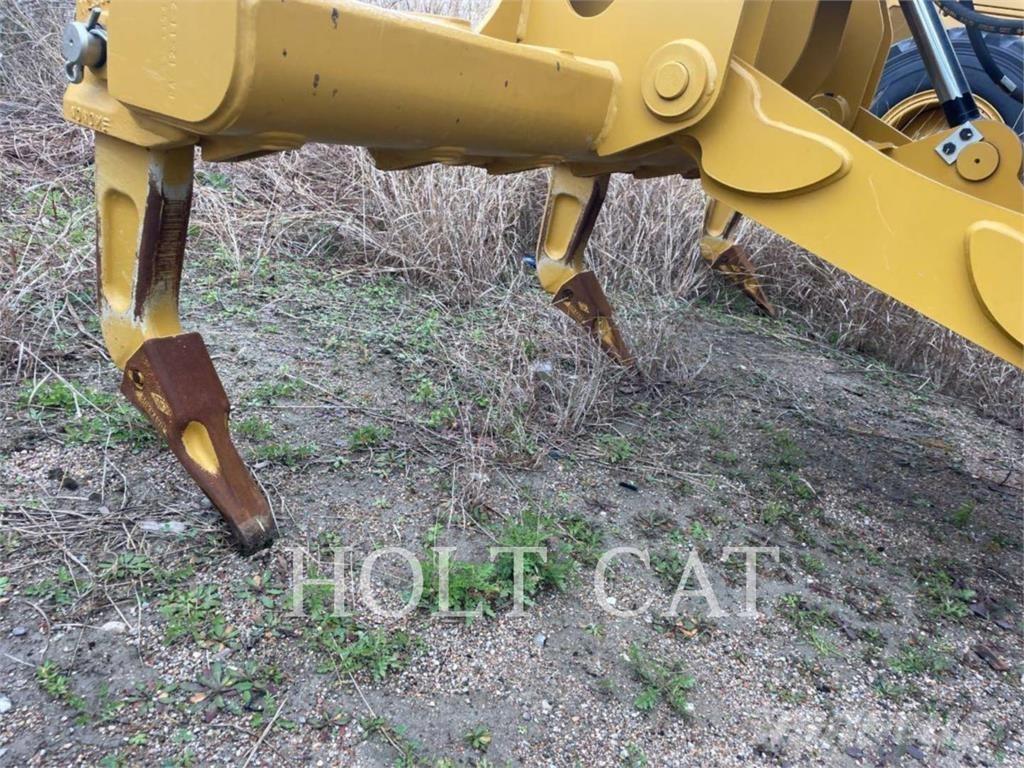 CAT 140 平土機