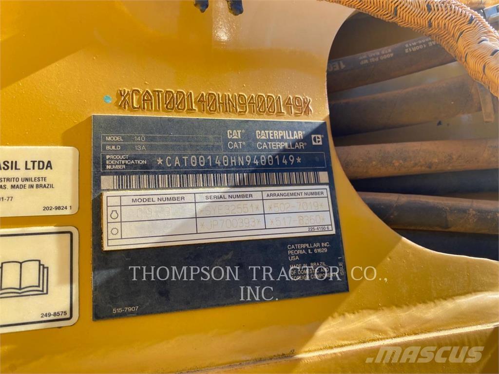 CAT 140 平土機