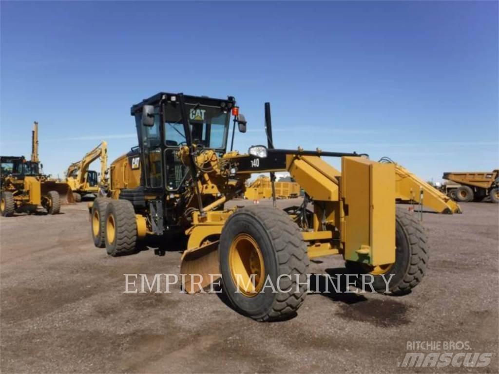 CAT 140-13 平土機