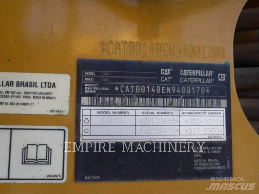 CAT 140-13 平土機