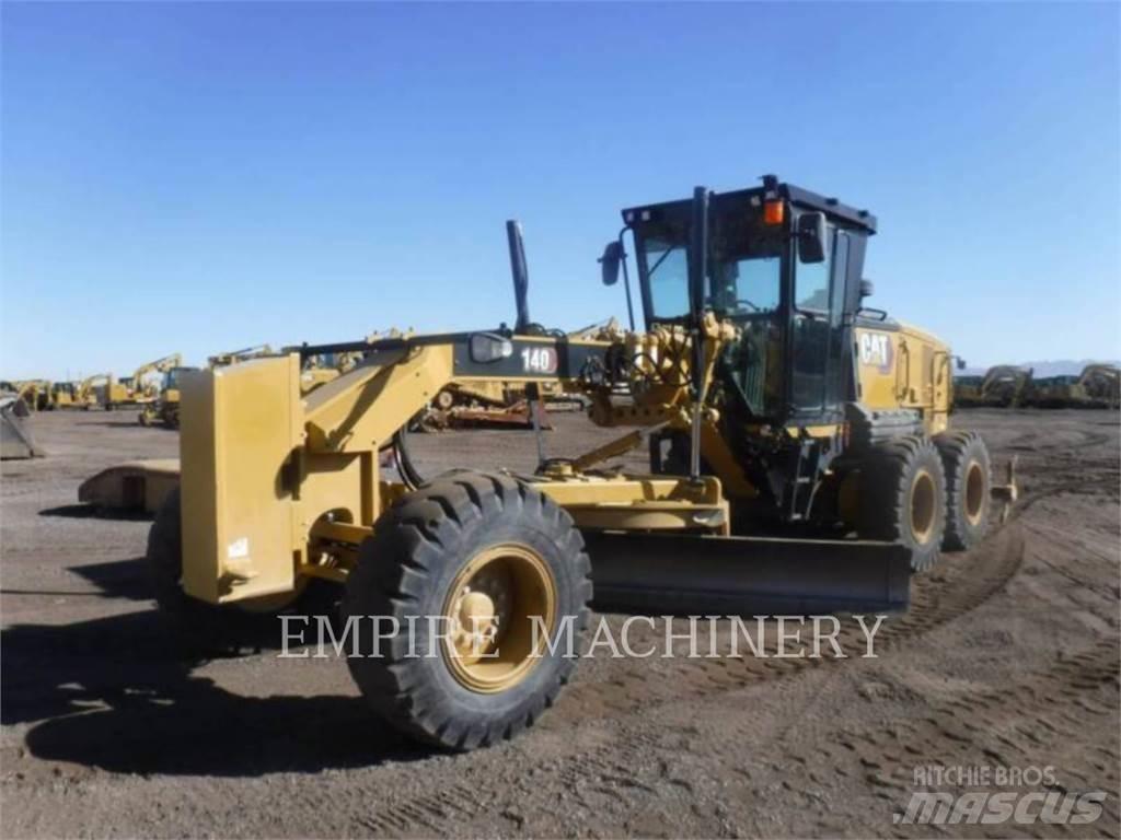 CAT 140-13 平土機