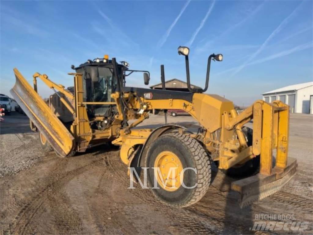 CAT 140-15AWD 平土機