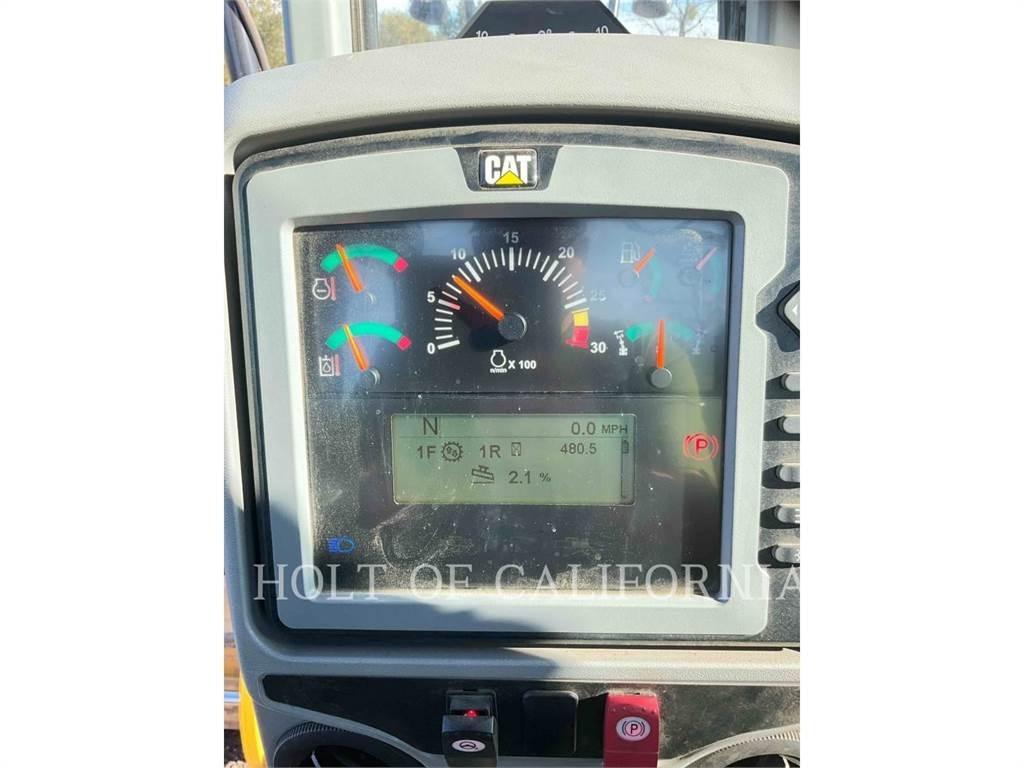 CAT 140 AWD 平土機