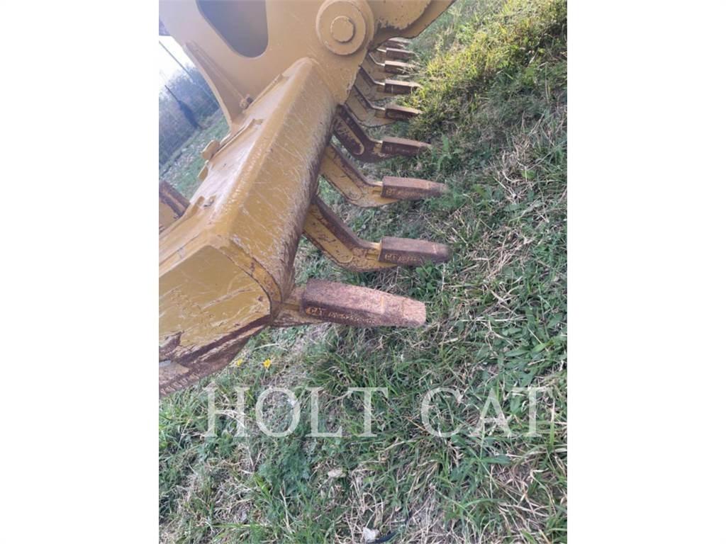 CAT 140 AWD 平土機