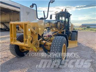 CAT 140 AWD 平土機