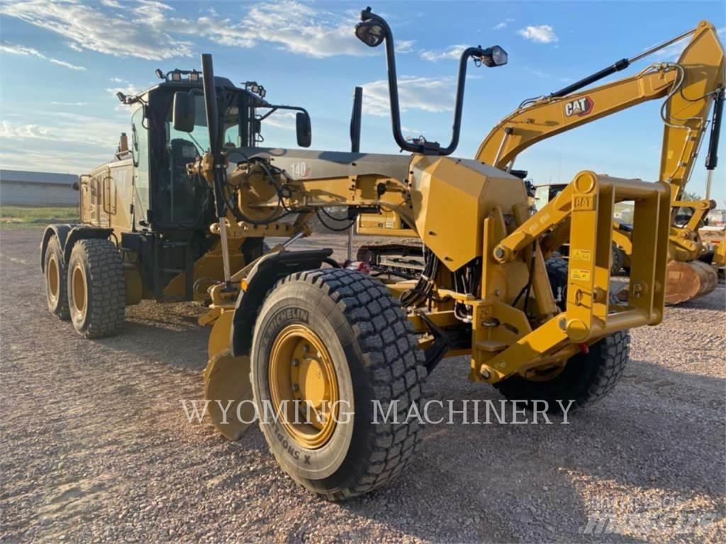CAT 140 AWD 平土機