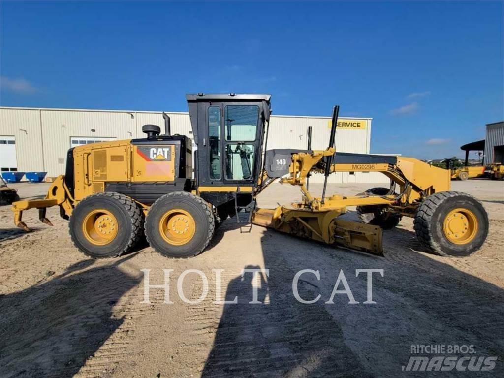 CAT 140 AWD 平土機