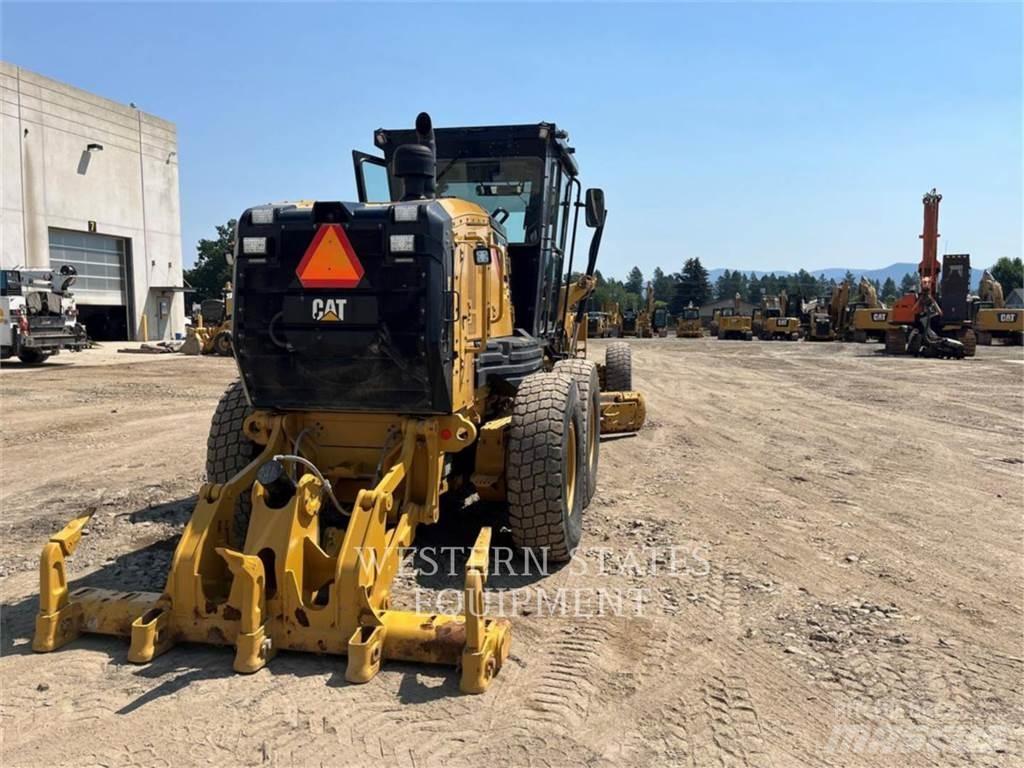 CAT 140 AWD 平土機
