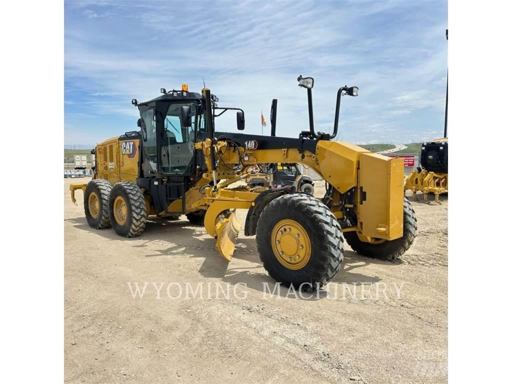 CAT 140 AWD 平土機