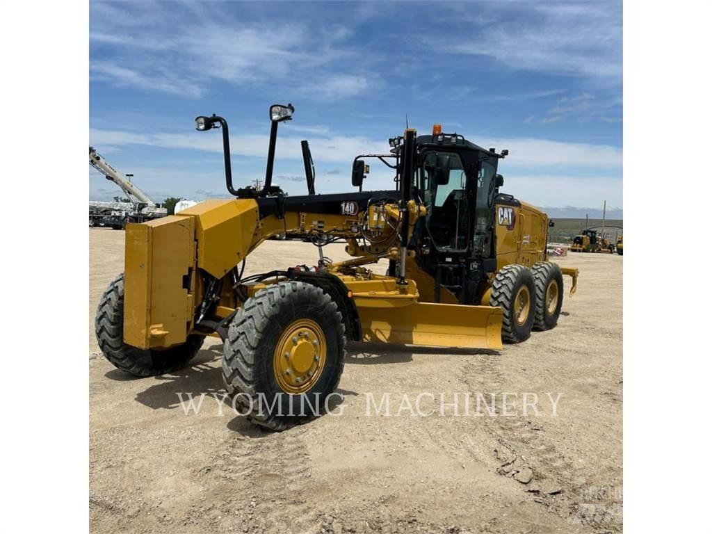 CAT 140 AWD 平土機
