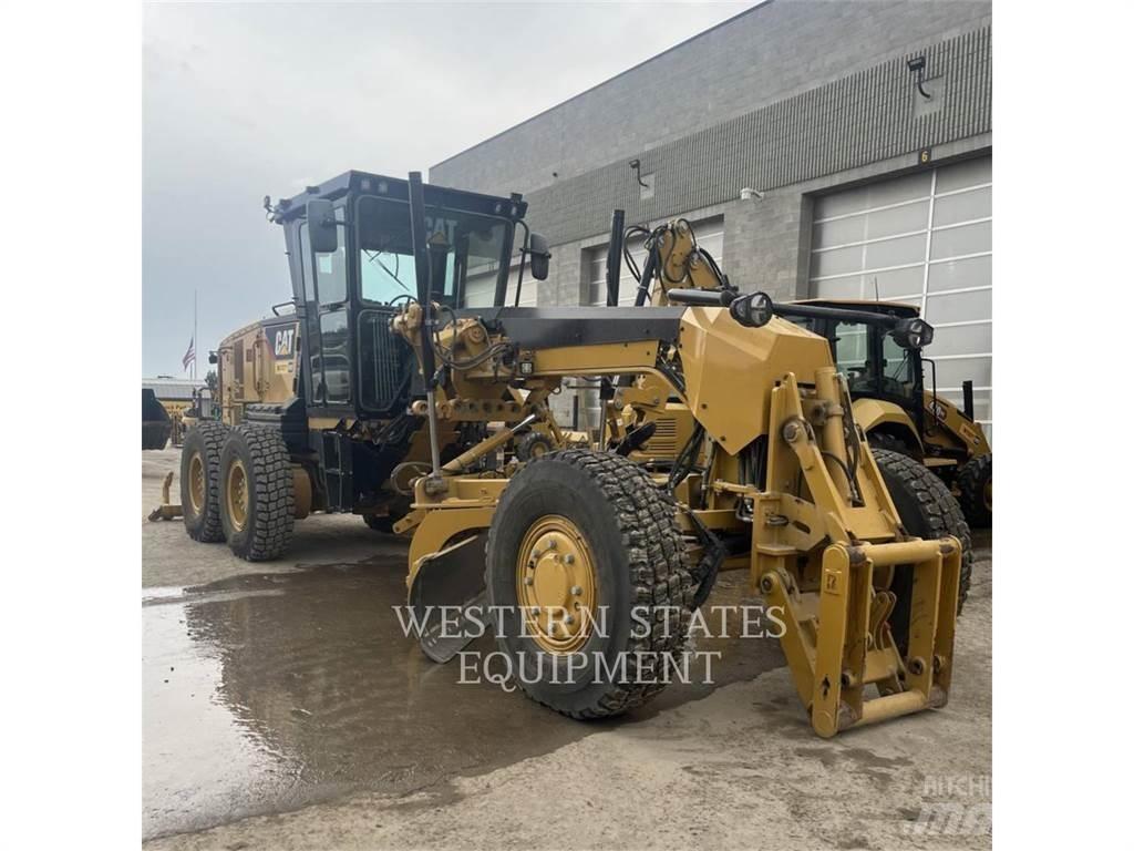CAT 140 AWD 平土機