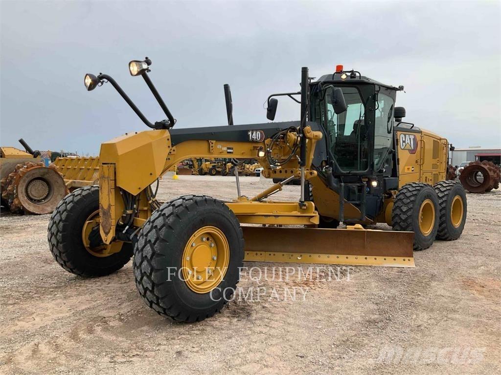 CAT 14015AWD 平土機