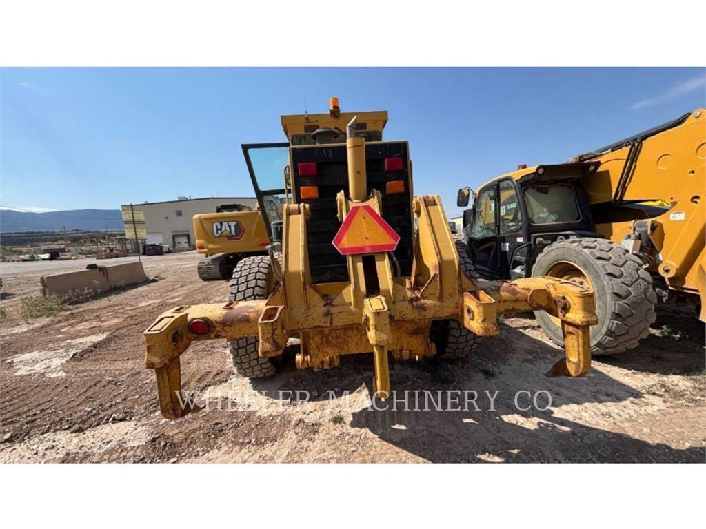 CAT 140H 平土機