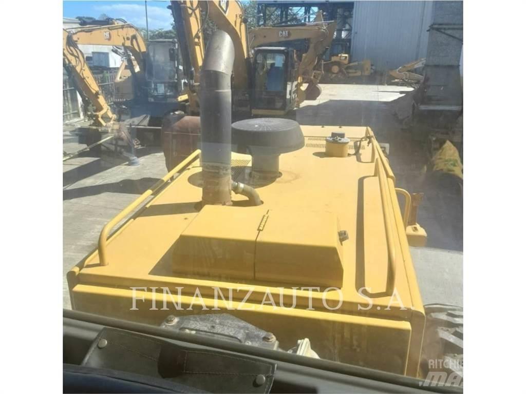 CAT 140K 平土機