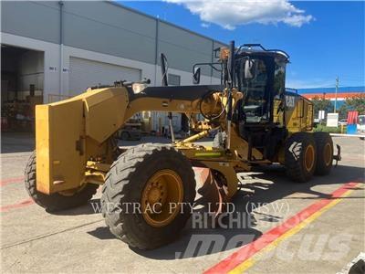 CAT 140M 平土機