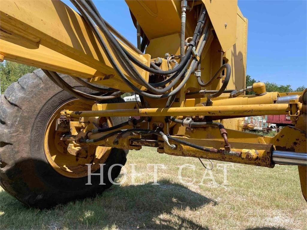 CAT 140M 平土機