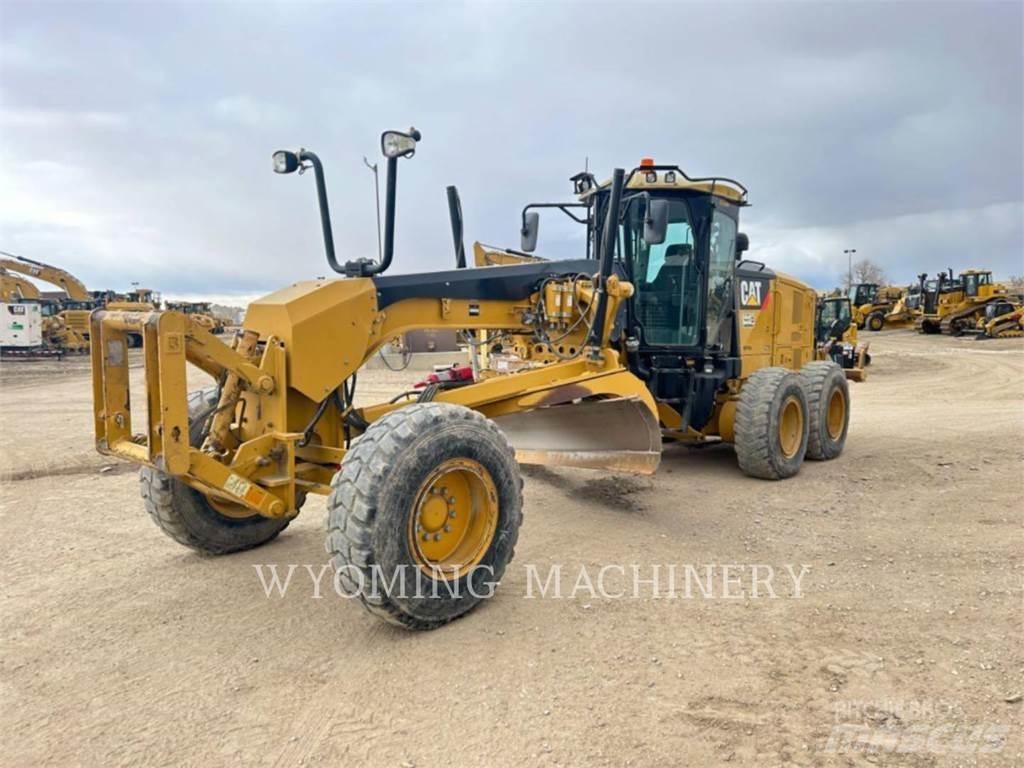 CAT 140M 2 平土機