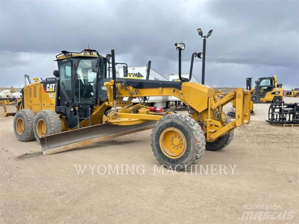 CAT 140M 2 平土機