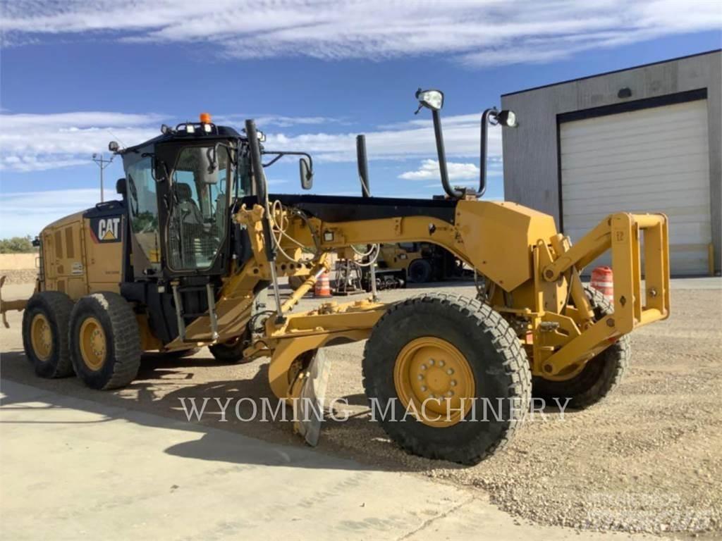 CAT 140M 3 平土機